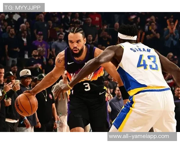 布克赞狄龙拼搏精神感染全队展现出极高的品性与刻苦态度