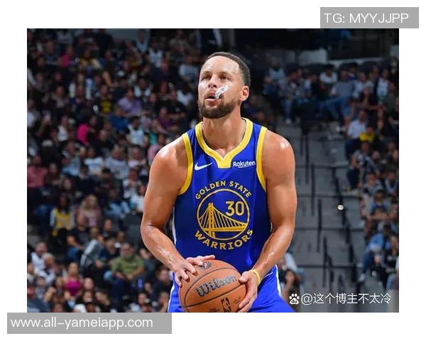 勇士与国王半场激战库里表现出色德罗赞拉文威少各有贡献